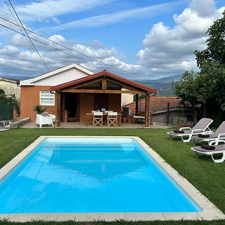 Casa Da Vila Em Celorico De Basto Exteriör bild