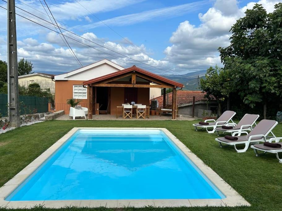 Casa Da Vila Em Celorico De Basto Exteriör bild